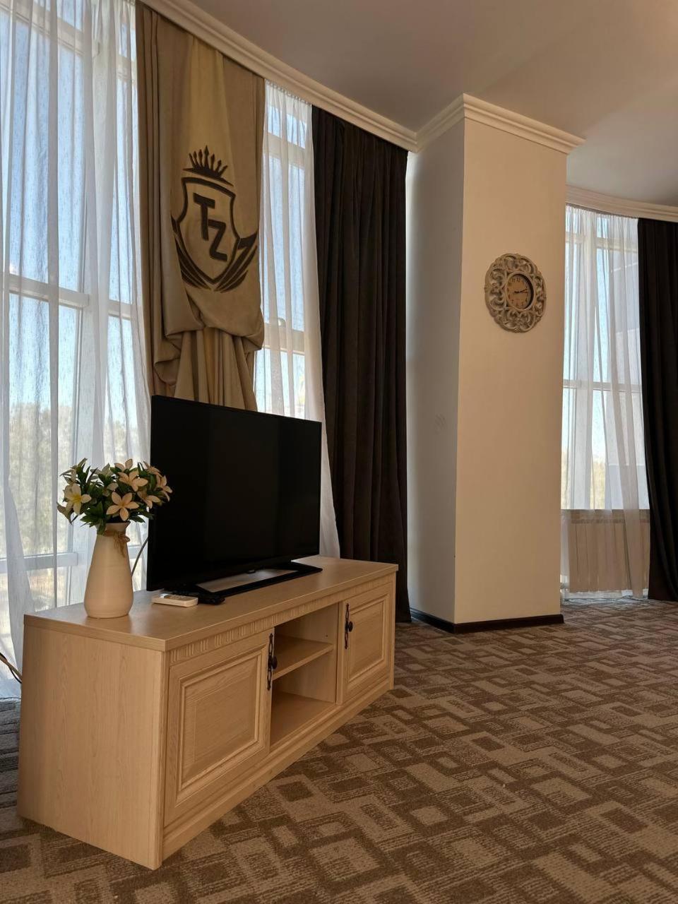 Tanzharyk Hotel Aktobe Exterior photo